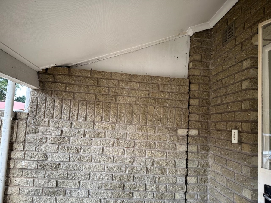 2 Bedroom Property for Sale in Rustenburg Central North West